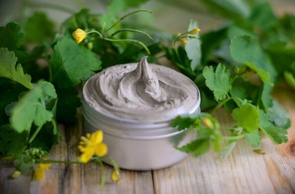 Hausgemachte Einreibung des Kniegelenks bei Gonarthrose